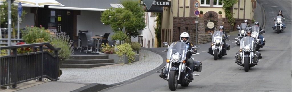 Ausfahrt: So macht es Spaß, wenn man keine Streckensperrungen bei seiner Motorrad Tour hat